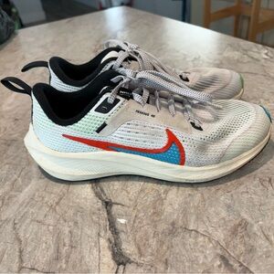 Nike Kids White/Black Shoes with Red and Blue Swoosh